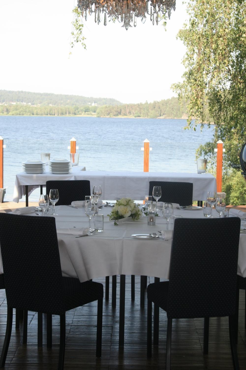 Haellsnaes Hotell & Restaurang Molnlycke ภายนอก รูปภาพ