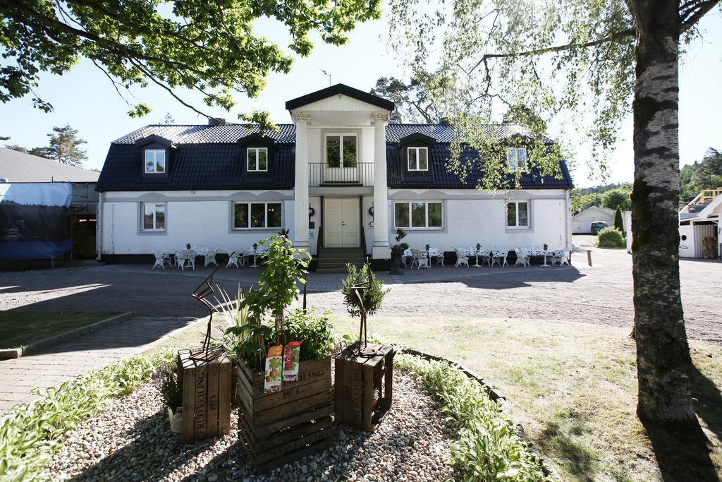 Haellsnaes Hotell & Restaurang Molnlycke ภายนอก รูปภาพ