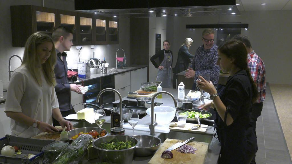 Haellsnaes Hotell & Restaurang Molnlycke ภายนอก รูปภาพ