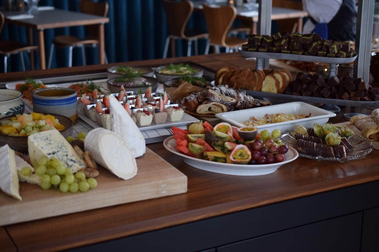 Haellsnaes Hotell & Restaurang Molnlycke ภายนอก รูปภาพ